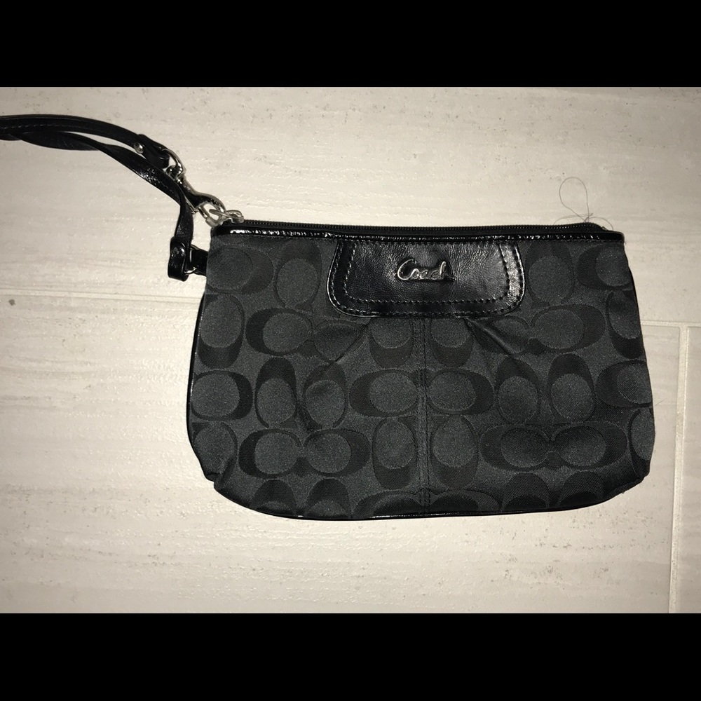 Coach wristlest
